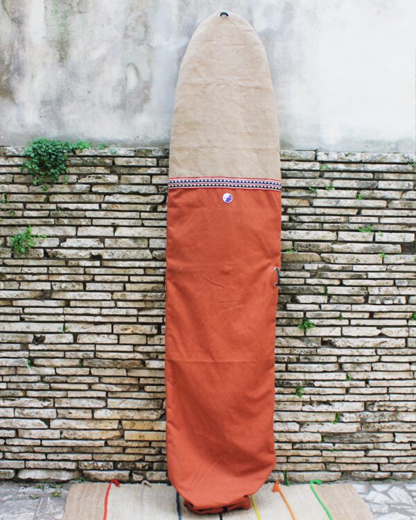 Sacca da surf longboard color ruggine in tela di cotone e canapa italiana. Surfboard bag made in Italy with cotton and hemp canvas.