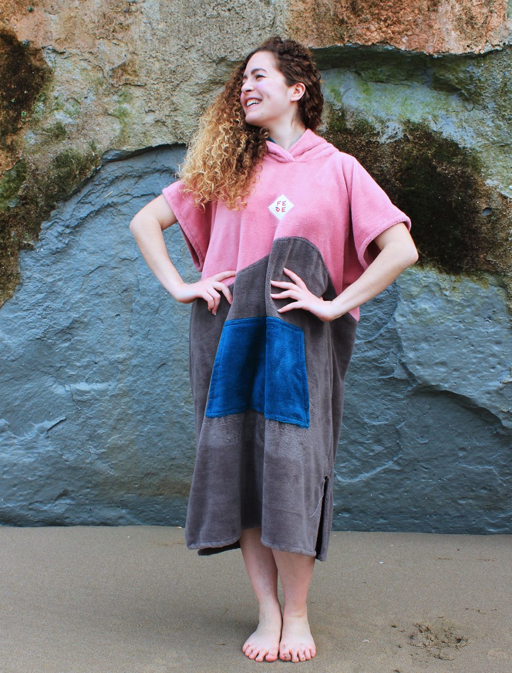 Dusty Pink surf poncho, hooded towels and changing robes by Fede Surfbags