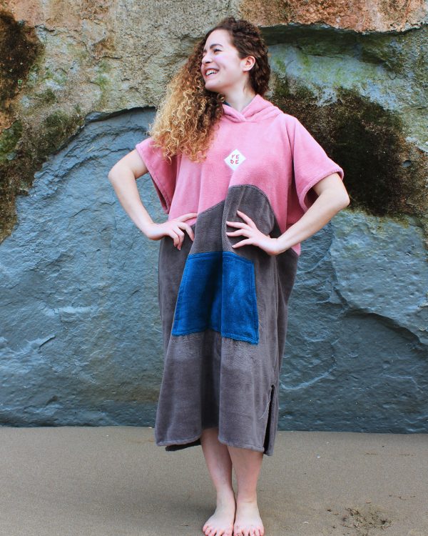 Dusty Pink surf poncho, hooded towels and changing robes by Fede Surfbags